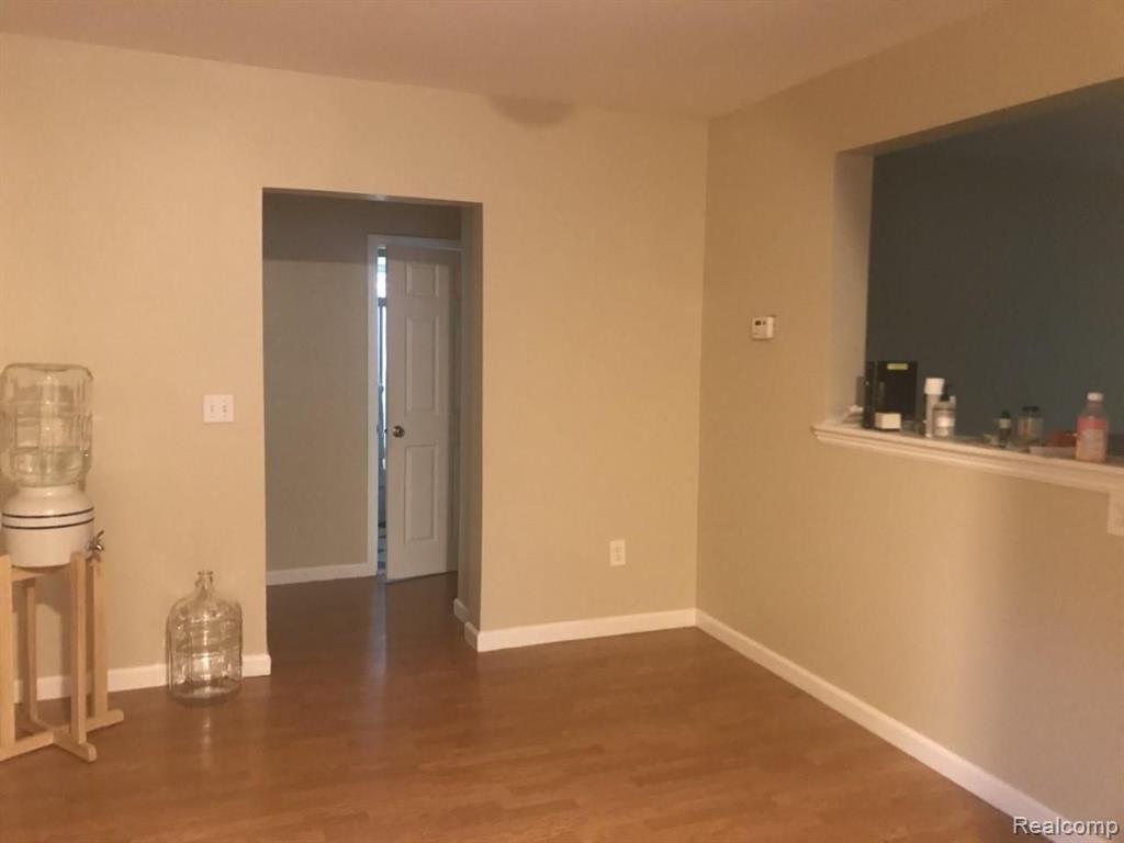 3844 Orchardview Avenue Rochester Hills, MI 48307 - Photo 4 of 17