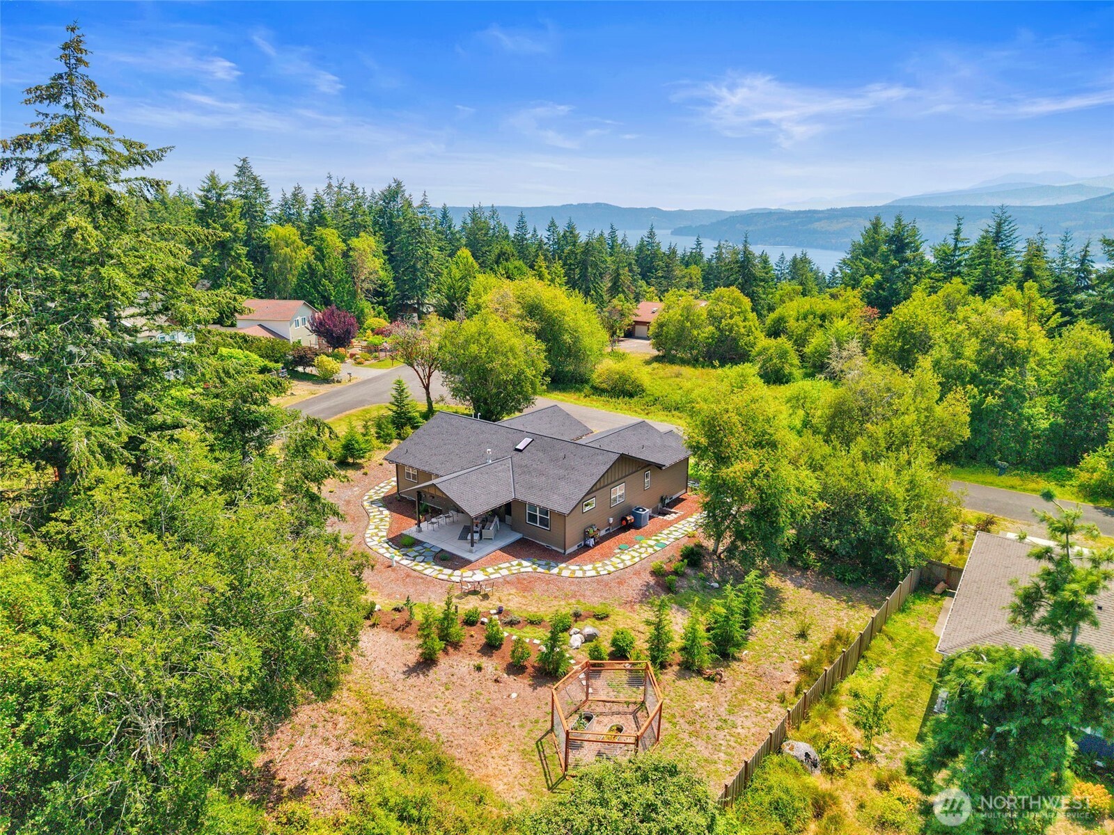 325 Myrtle Road Port Townsend, WA 98368 - Photo 4 of 39 Gallery Image 4