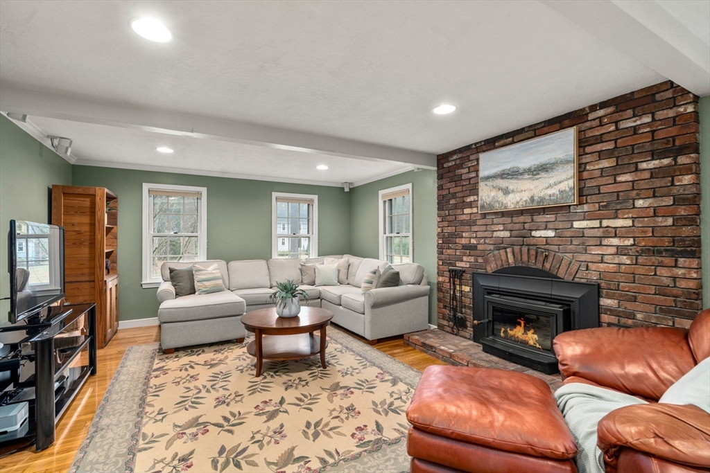 55 Maynard Farm Road Sudbury, MA 01776 - Photo 14 of 42