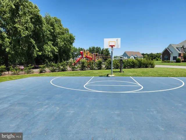 a view of a tennis court