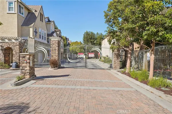 $1,399,000 | 2889 Plaza Del Amo, Unit 405, Torrance, CA 90503