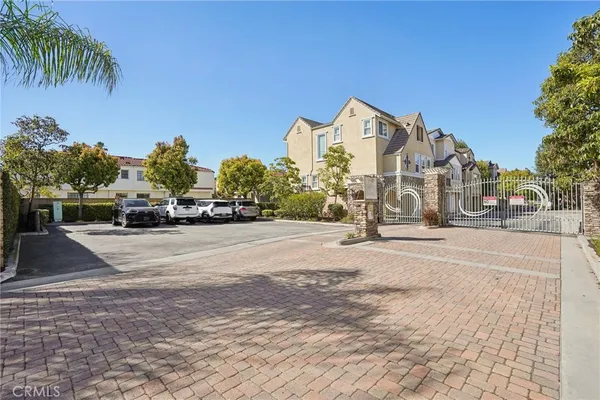 $1,399,000 | 2889 Plaza Del Amo, Unit 405, Torrance, CA 90503
