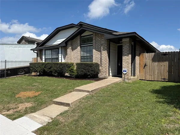 $1,850 | 10259 Sand Springs Avenue, Dallas, TX 75227