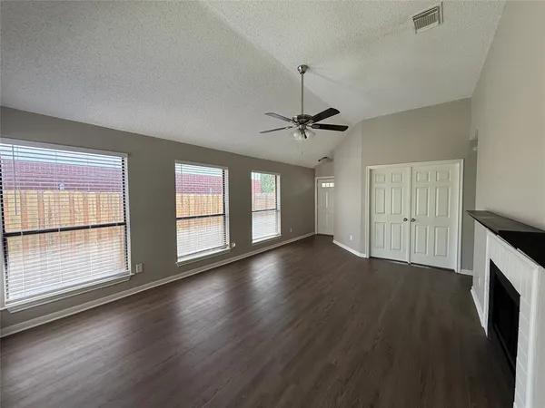 $1,850 | 10259 Sand Springs Avenue, Dallas, TX 75227