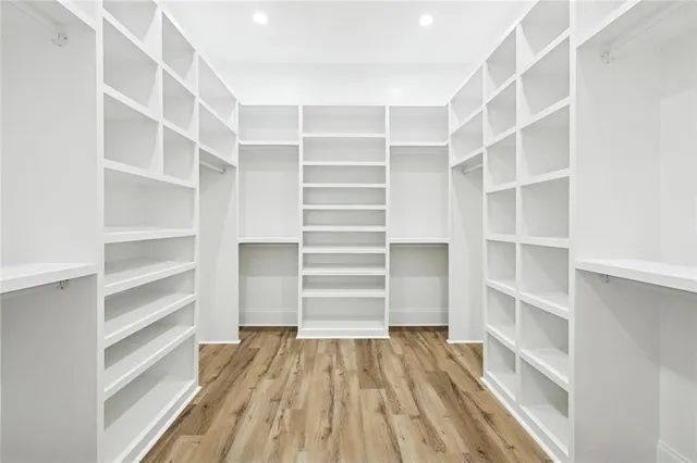 $319,900 | 3509 Plaza Drive, Chalmette, LA 70043