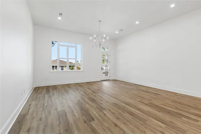 $319,900 | 3509 Plaza Drive, Chalmette, LA 70043