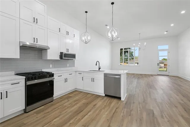 $319,900 | 3509 Plaza Drive, Chalmette, LA 70043