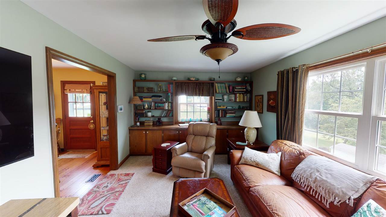 5421 West Pea Ridge Road Huntington, WV 25705 - Photo 11 of 32 Gallery Image 11