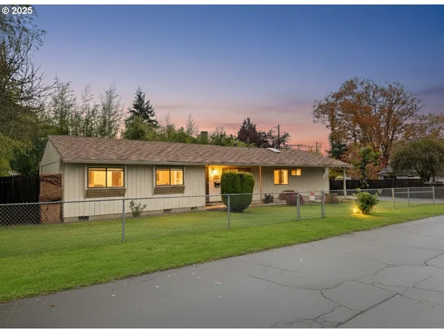 $450,000 | 4025 Northeast Roselawn Street, Portland, OR 97211