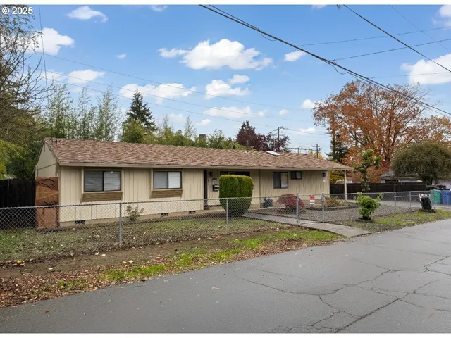 $449,950 | 4025 Northeast Roselawn Street, Portland, OR 97211