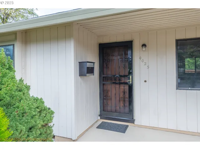 $449,950 | 4025 Northeast Roselawn Street, Portland, OR 97211