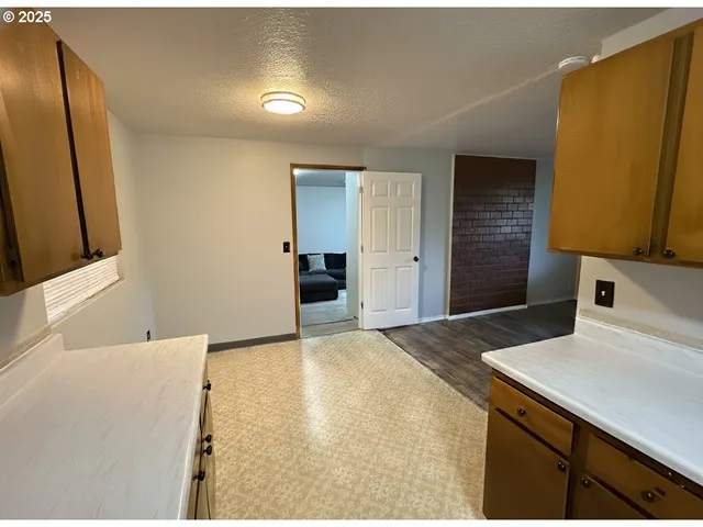 $449,950 | 4025 Northeast Roselawn Street, Portland, OR 97211