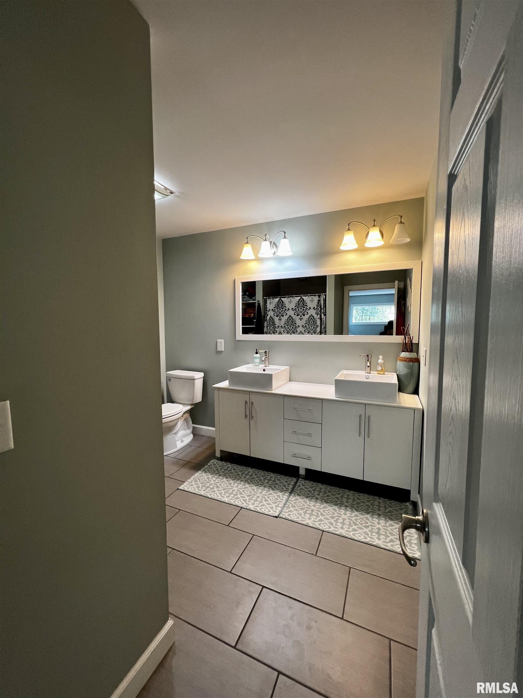 10 Hickory Grove Macomb, IL 61455 - Photo 16 of 31