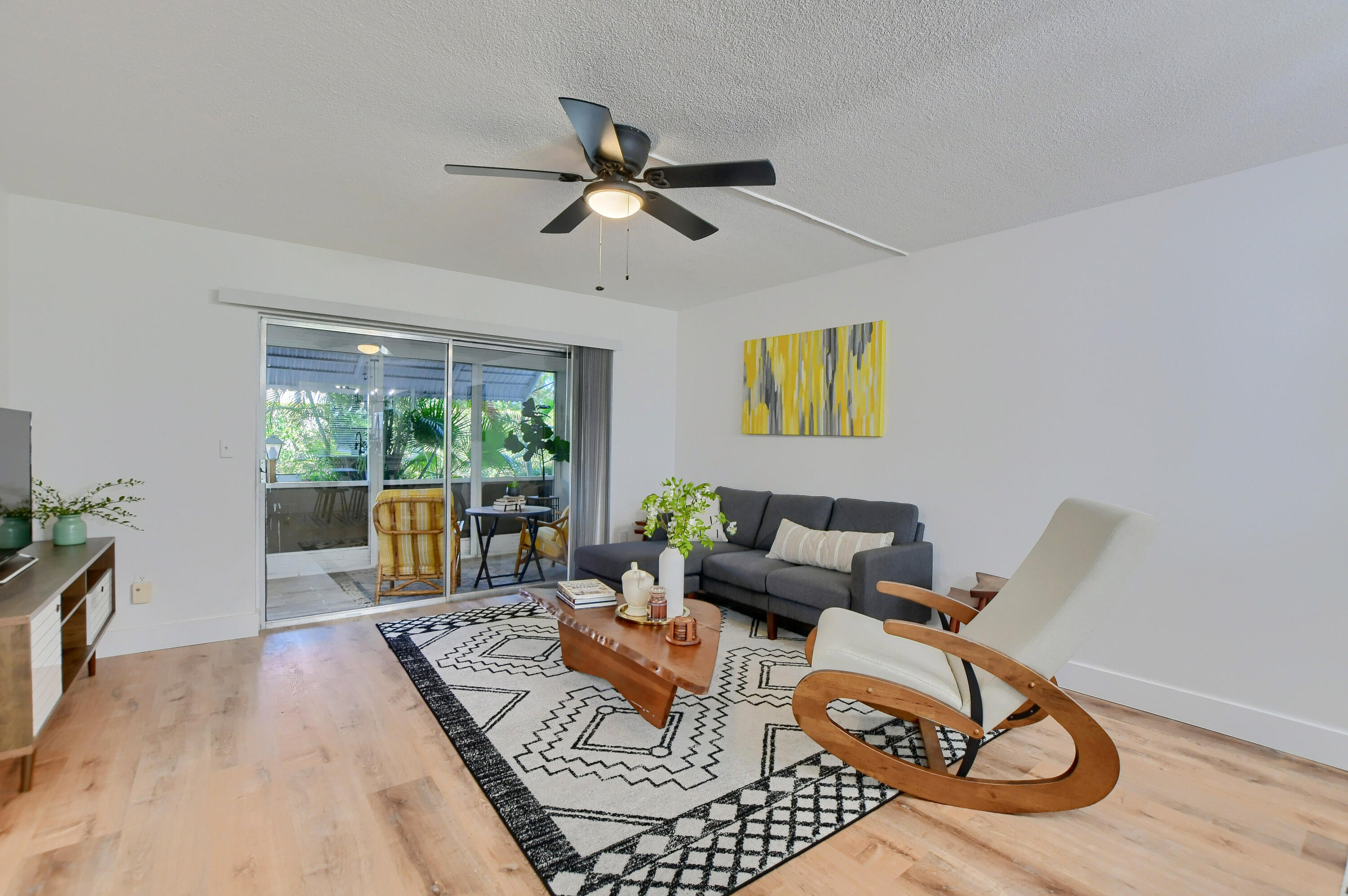 45 Southeast 13th Street, Unit A2 Boca Raton, FL 33432 - Photo 11 of 24 26_ebf_2868-hdr(5)