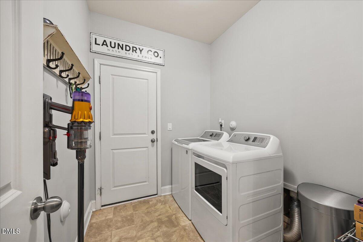 216 Mayfield Drive Apex, NC 27539 - Photo 29 of 66 36-2A1A8769