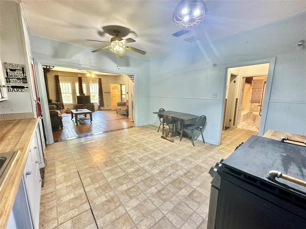 423 Strawn Road Ranger, TX 76470 - Photo 11 of 20