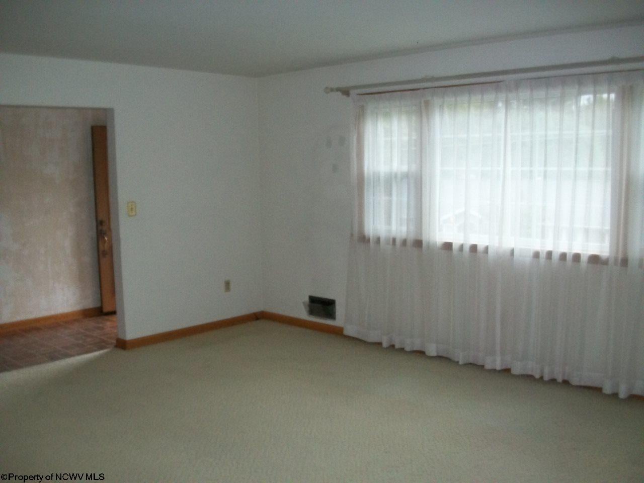 1006 Rainbow Road Bridgeport, WV 26330 - Photo 9 of 20 Gallery Image 9