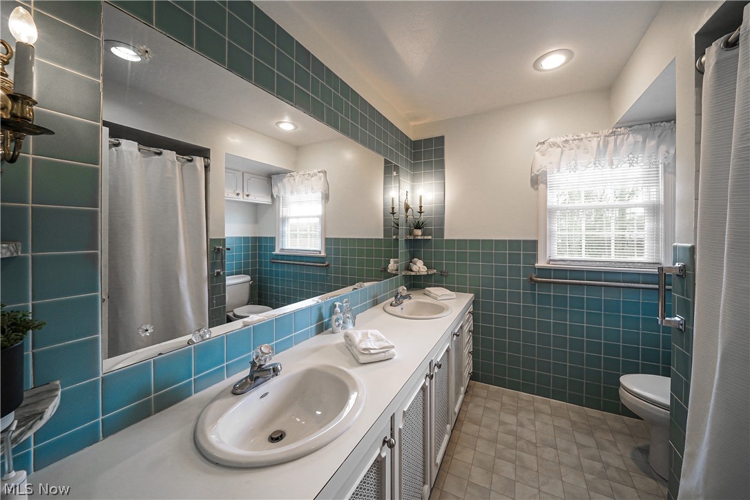 2034 Burlington Road Akron, OH 44313 - Photo 31 of 35 Gallery Image 31