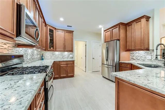 $1,000,000 | 9127 Falling Leaf Drive, Estero, FL 34135