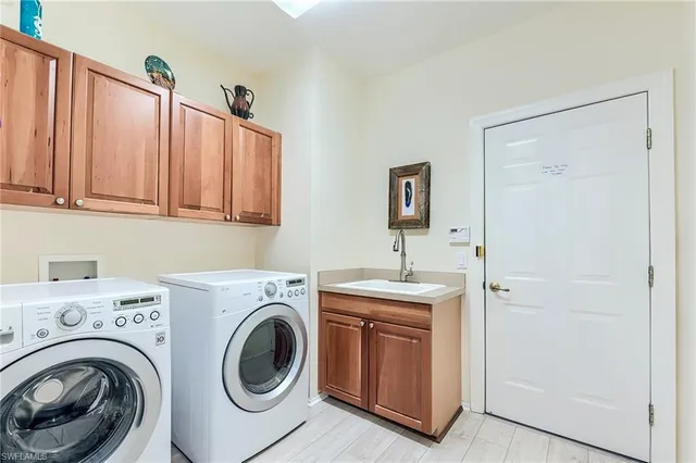 $1,000,000 | 9127 Falling Leaf Drive, Estero, FL 34135