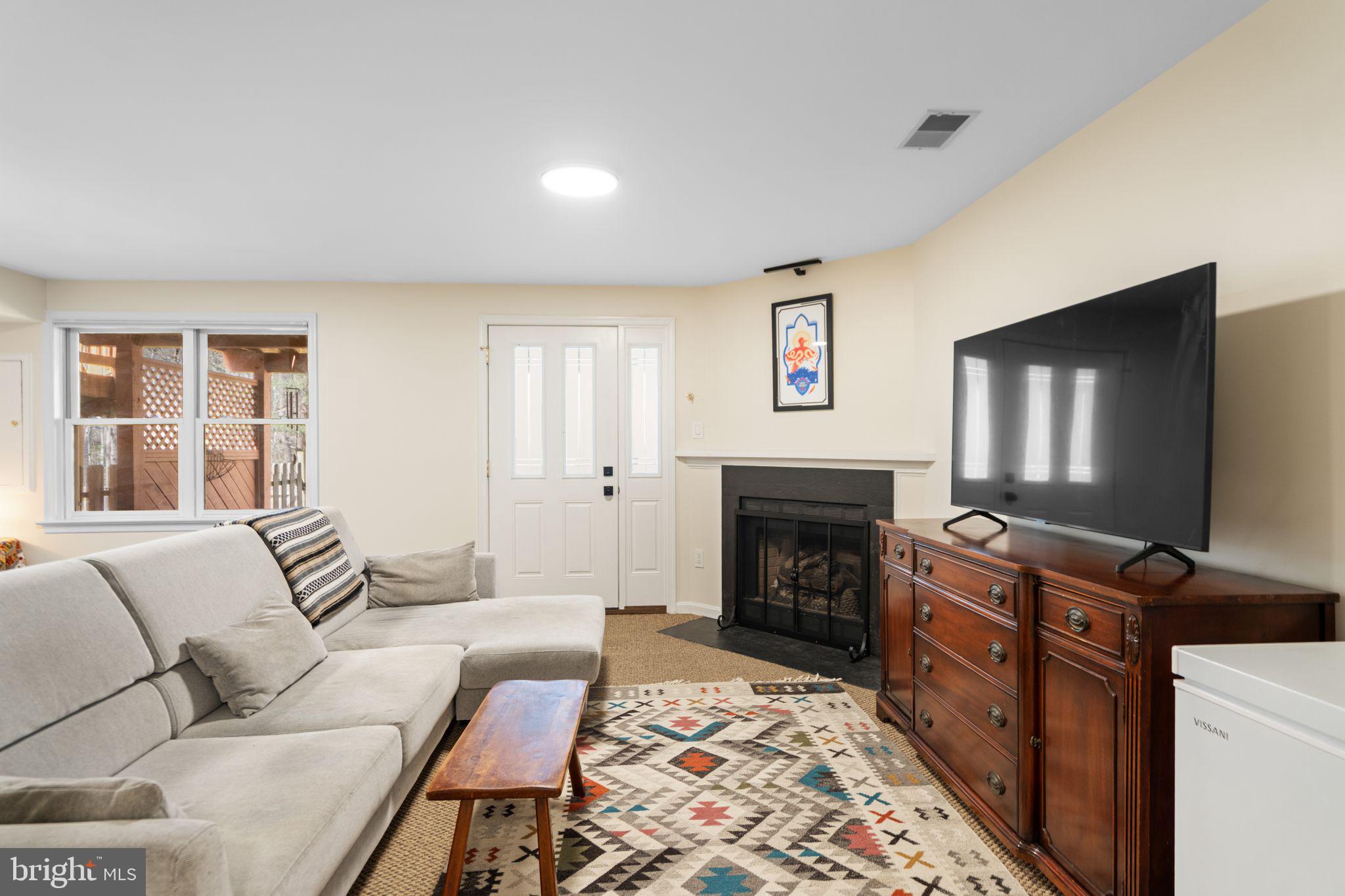 9012 Daum Court Springfield, VA 22153 - Photo 19 of 46 Cozy living space with inviting warmth.