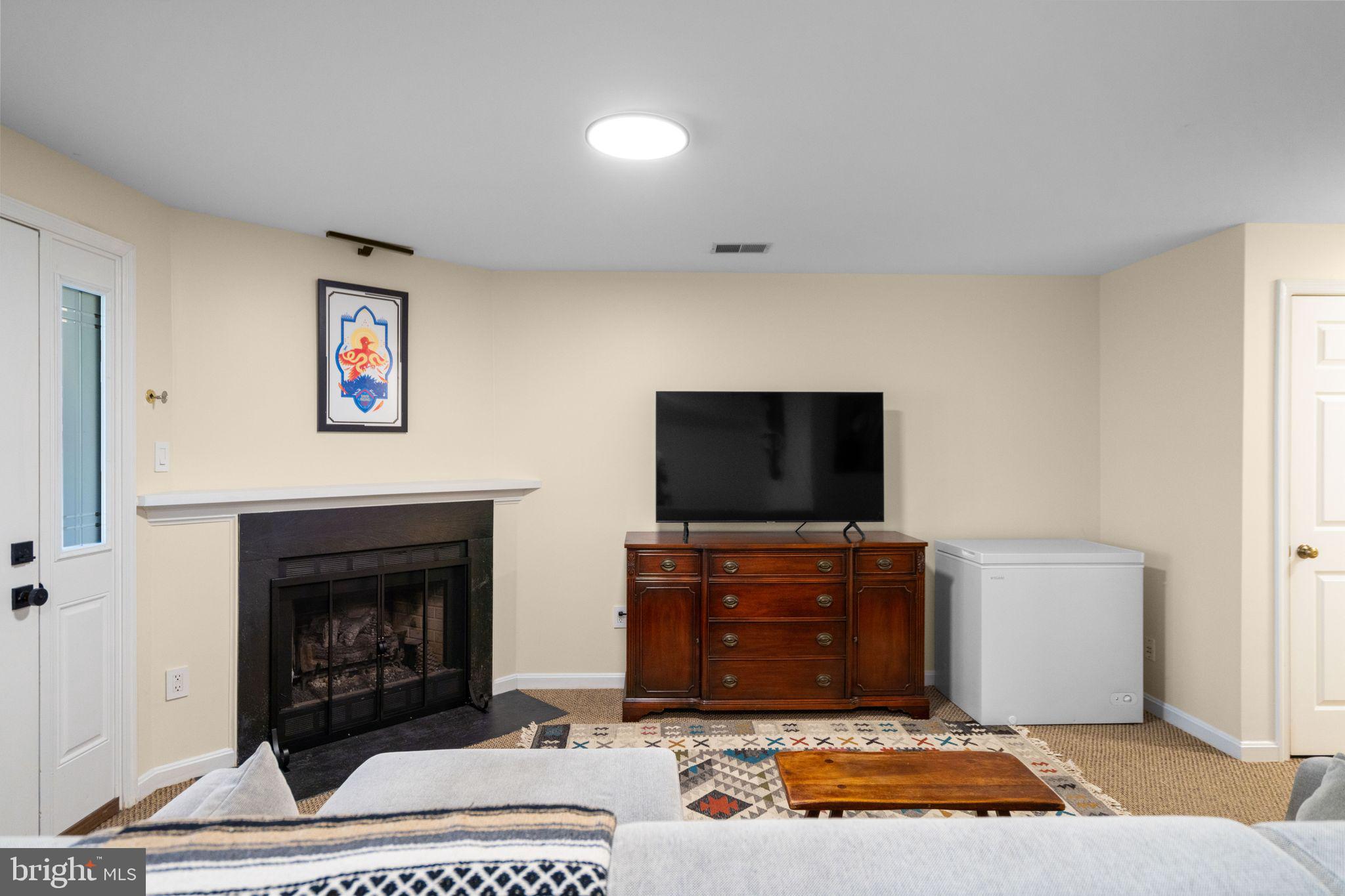 9012 Daum Court Springfield, VA 22153 - Photo 21 of 46 Cozy retreat with modern comforts.