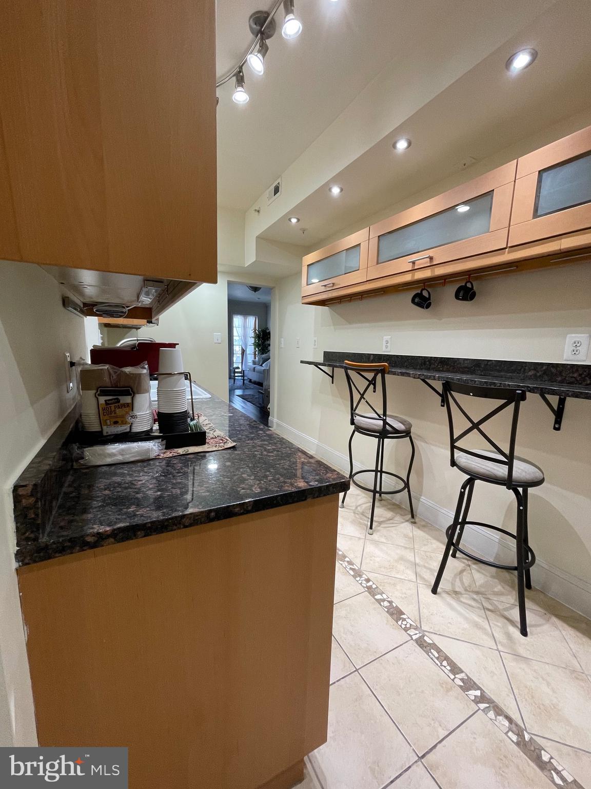 1929 16th Street Northwest, Unit 101 Washington, DC 20009 - Photo 9 of 29 Breakfast Bar for 4 or more