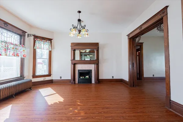 $225,000 | 709 North Center Street, Clinton, IL 61727