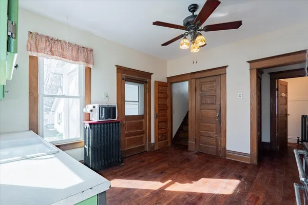 $225,000 | 709 North Center Street, Clinton, IL 61727
