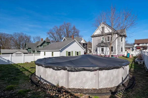 $225,000 | 709 North Center Street, Clinton, IL 61727