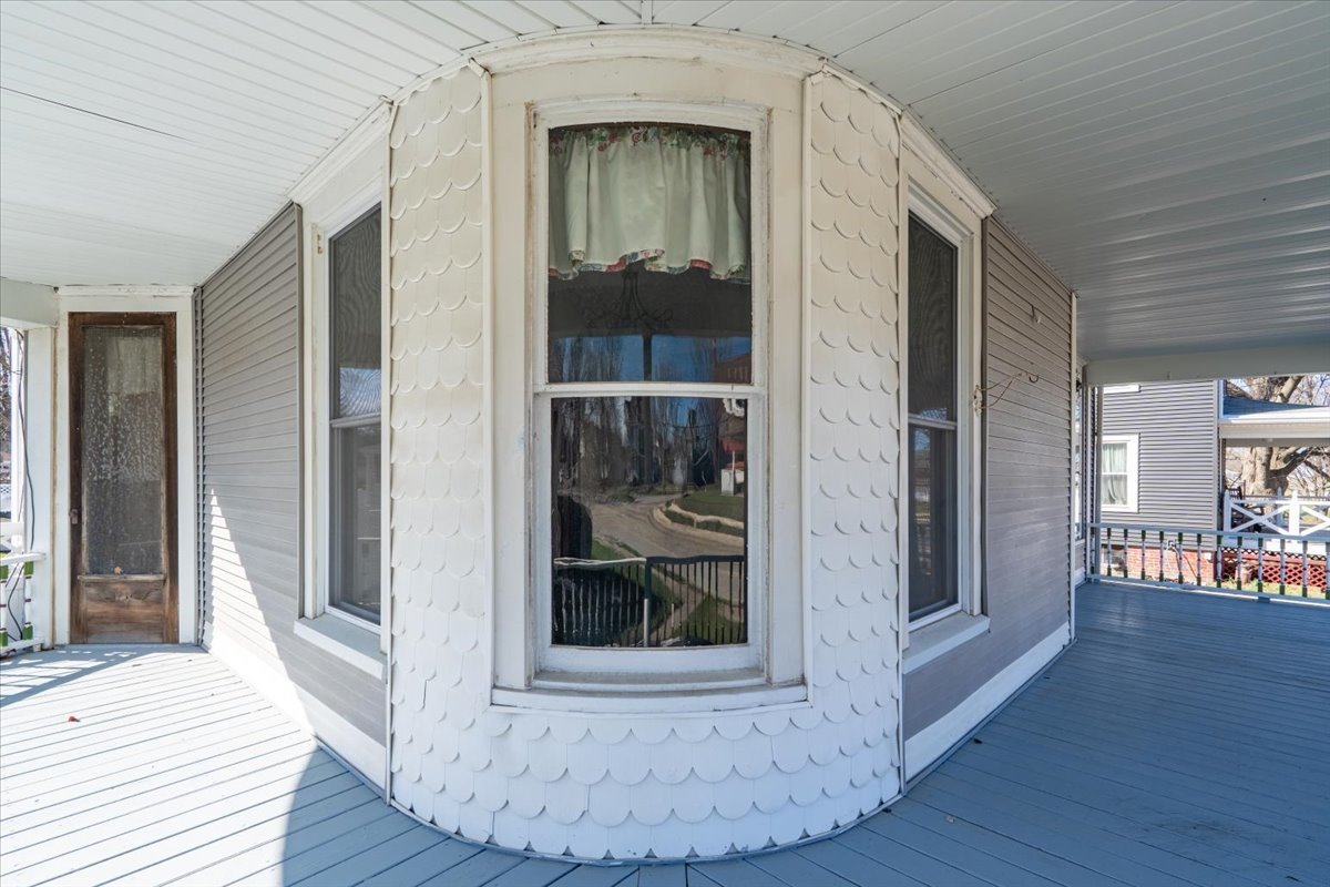 709 North Center Street Clinton, IL 61727 - Photo 6 of 49