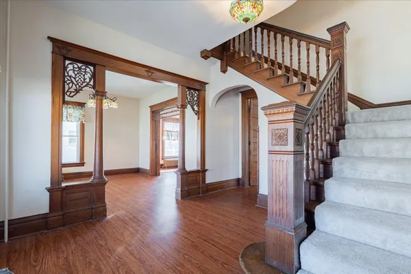 $225,000 | 709 North Center Street, Clinton, IL 61727