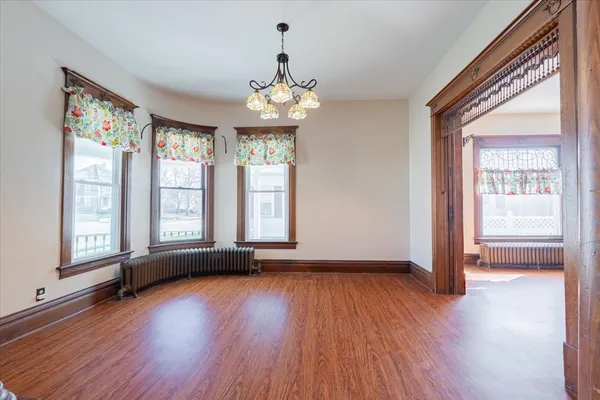 $225,000 | 709 North Center Street, Clinton, IL 61727