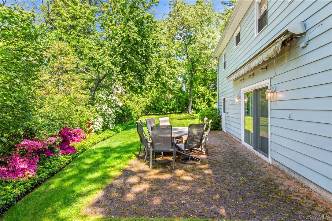 372 Heathcote Road Scarsdale, NY 10583 - Photo 19 of 20