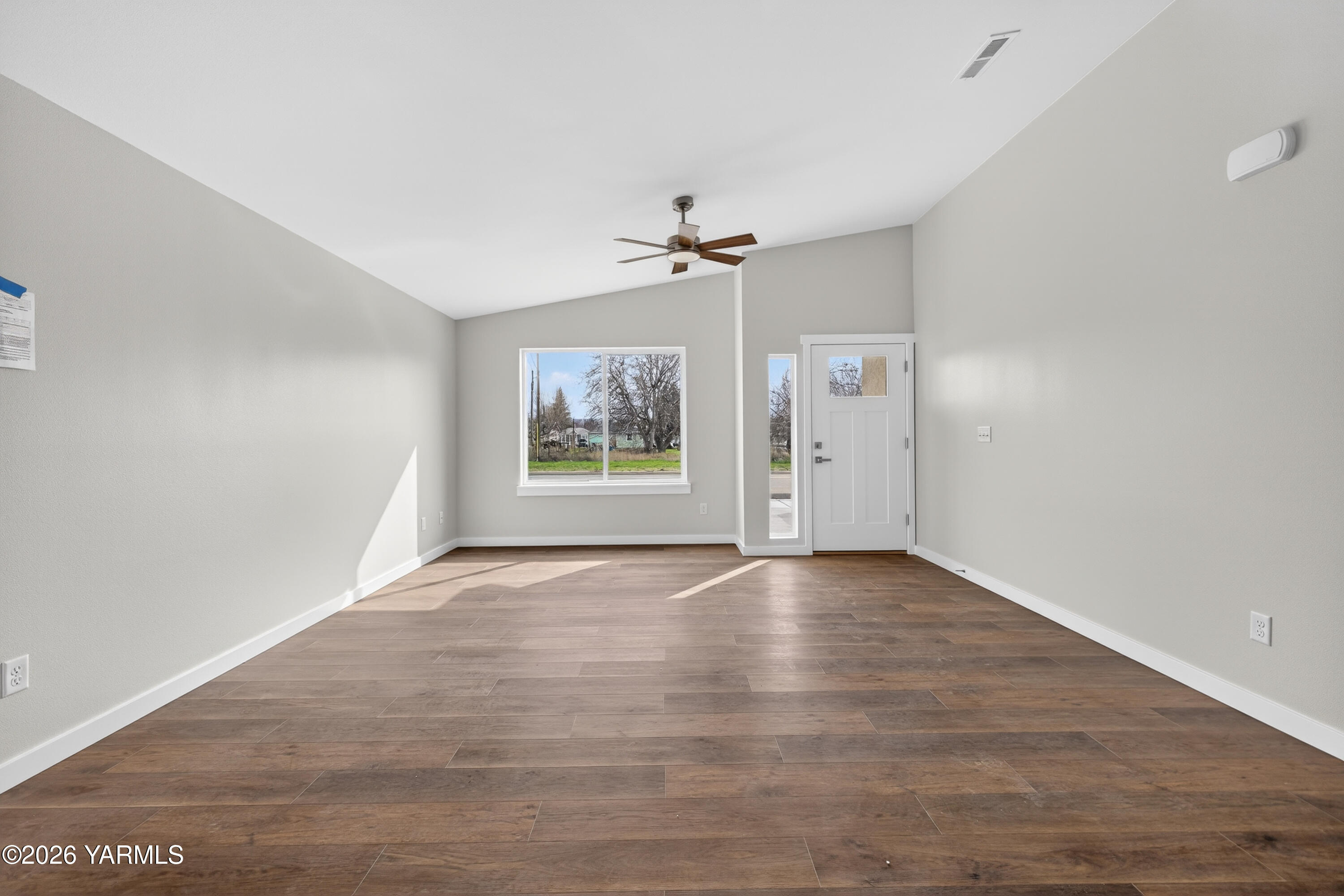 401 West Bonnieview Road Grandview, WA 98930 - Photo 30 of 35 4T3A9593