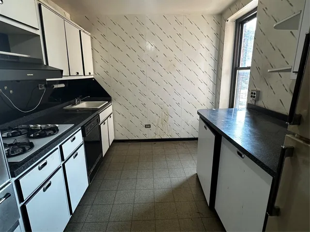 $340,000 | 18-75 Corporal Kennedy Street, Unit 4A | Bay Terrace