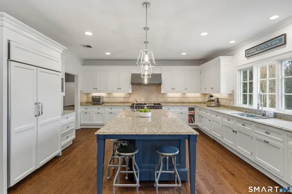 $2,488,000 | 137 Linden Tree Road, Wilton, CT 06897