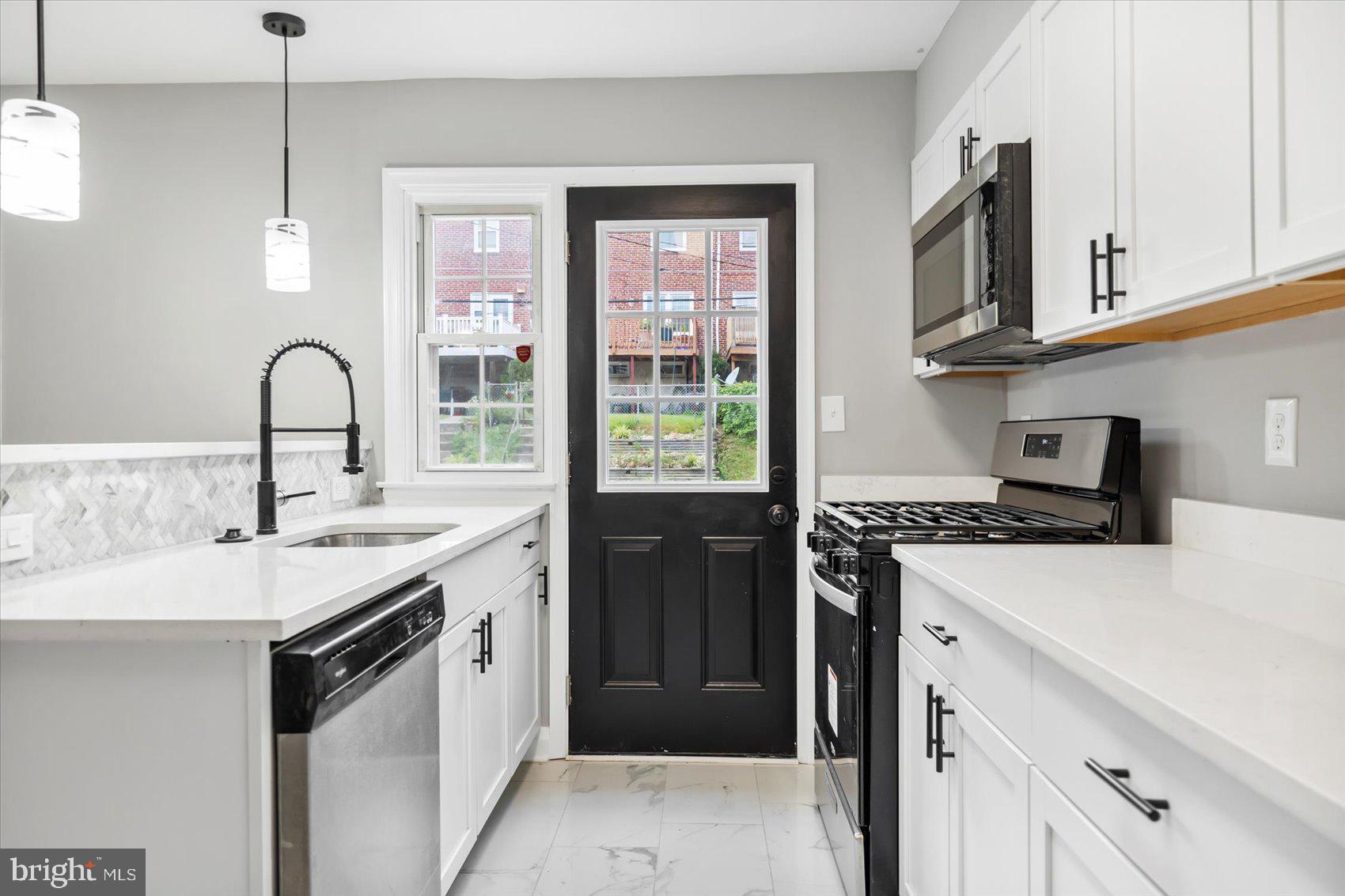 8114 Clyde Bank Road Towson, MD 21286 - Photo 12 of 38