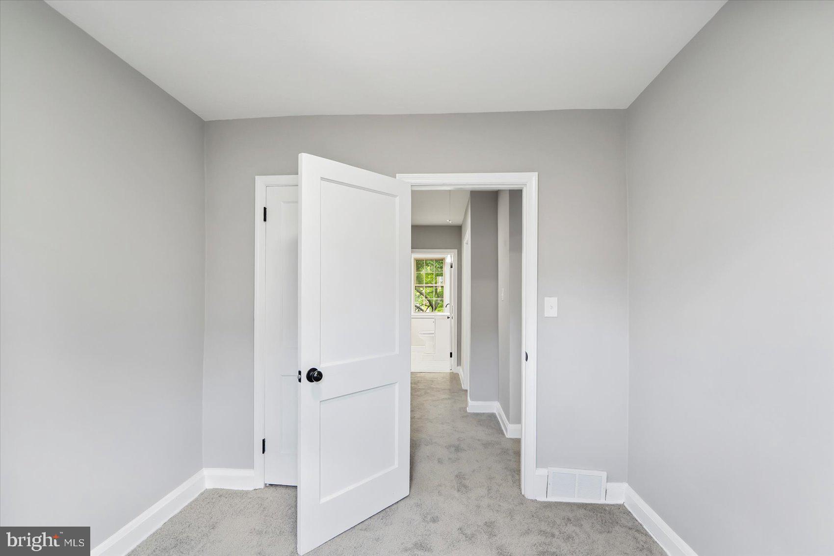 8114 Clyde Bank Road Towson, MD 21286 - Photo 25 of 38