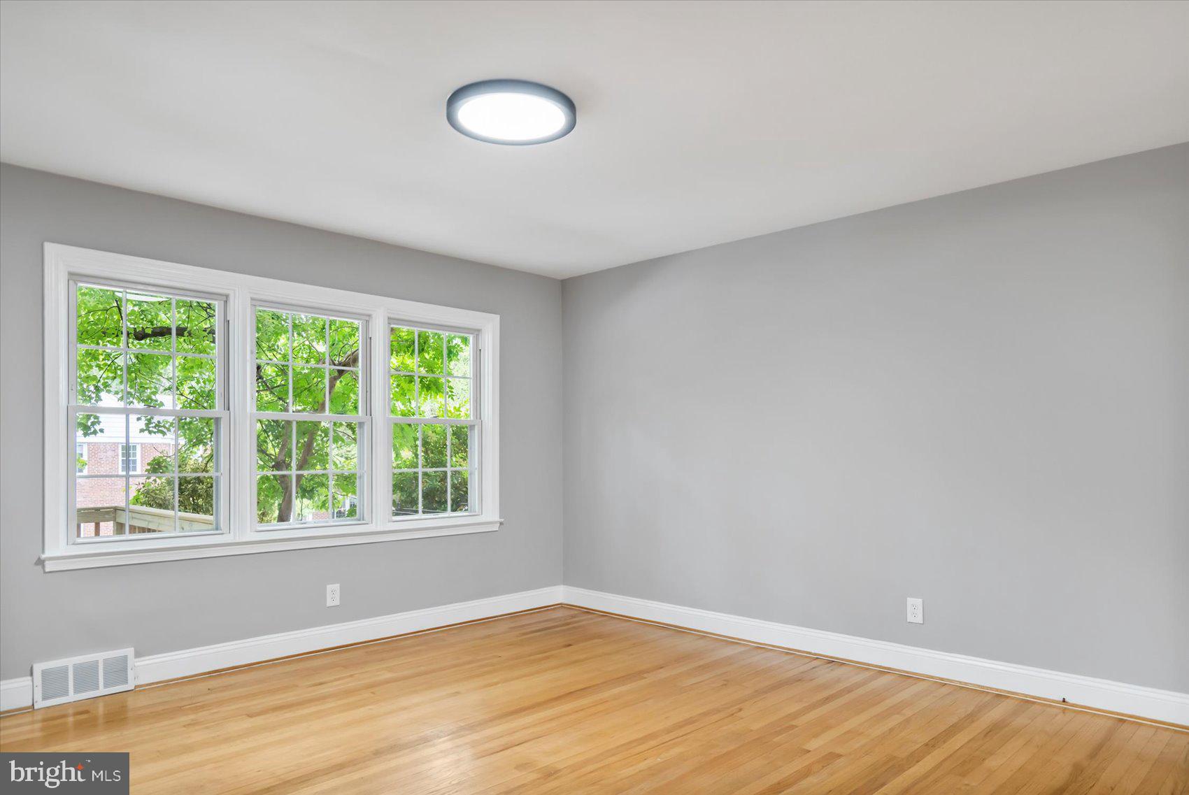 8114 Clyde Bank Road Towson, MD 21286 - Photo 7 of 38