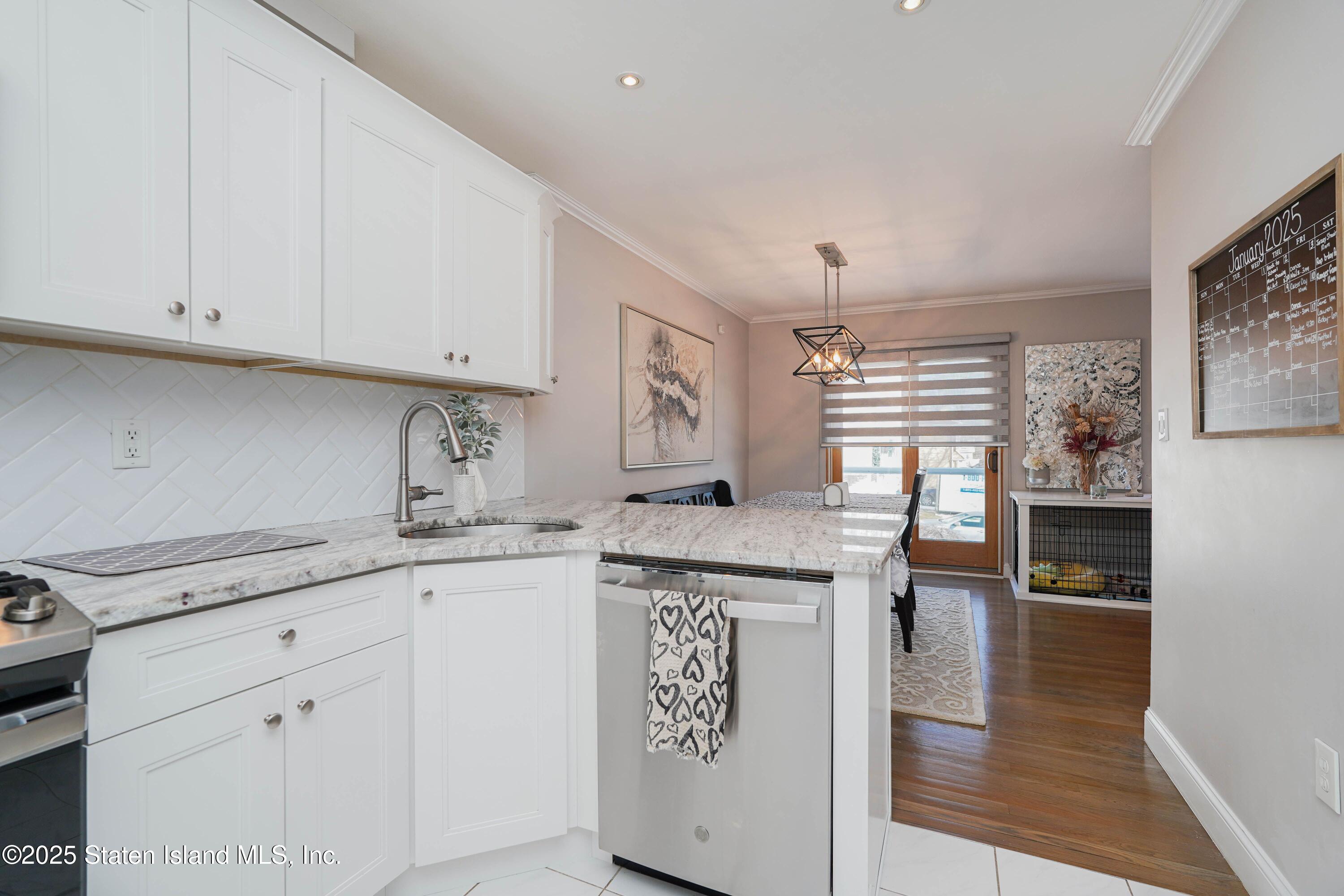 66 Sable Loop Staten Island, NY 10306 - Photo 10 of 21 kitchen 2
