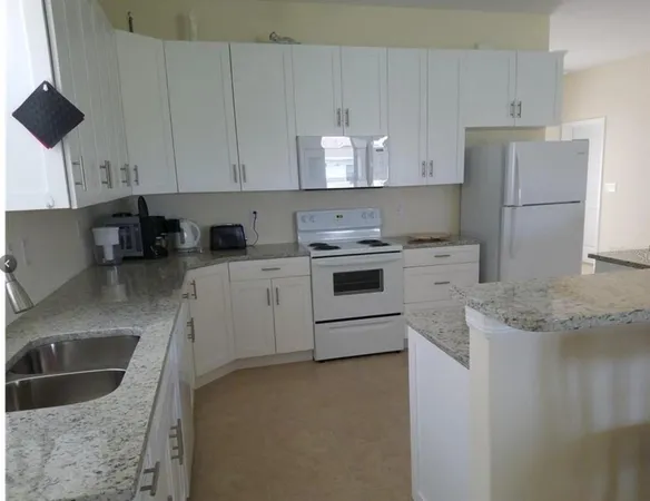 $1,700 | 12090 Malaga Avenue, North Port, FL 34287