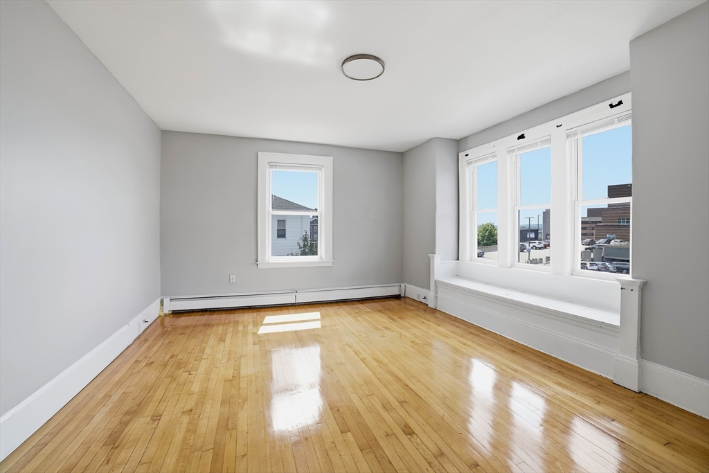 8 Hooper Street, Unit 3 Worcester, MA 01605 - Photo 16 of 25 Gallery Image 16