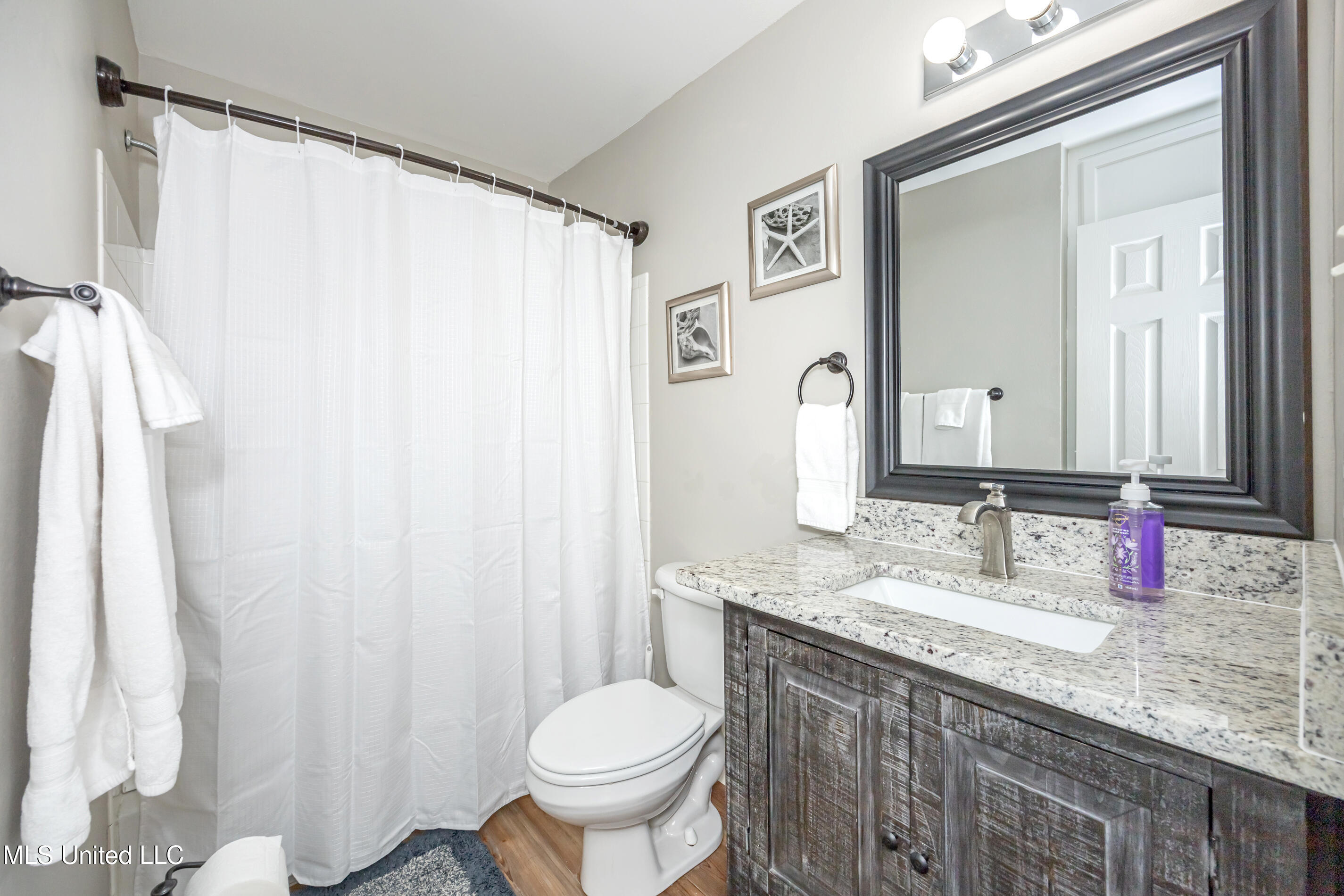 2421 Beachview Drive, Unit F16 Ocean Springs, MS 39564 - Photo 27 of 70 IMG_4927