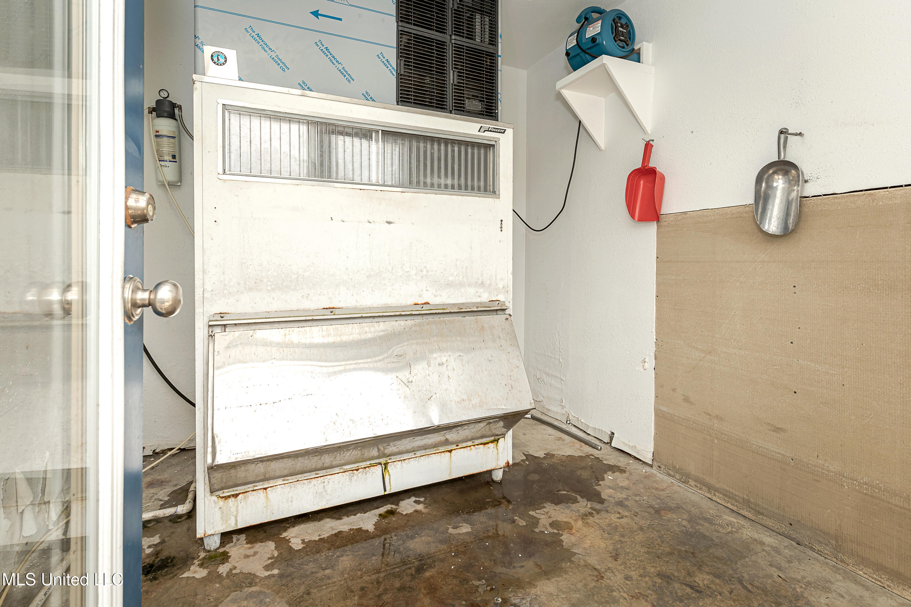 2421 Beachview Drive, Unit F16 Ocean Springs, MS 39564 - Photo 48 of 70 IMG_8804