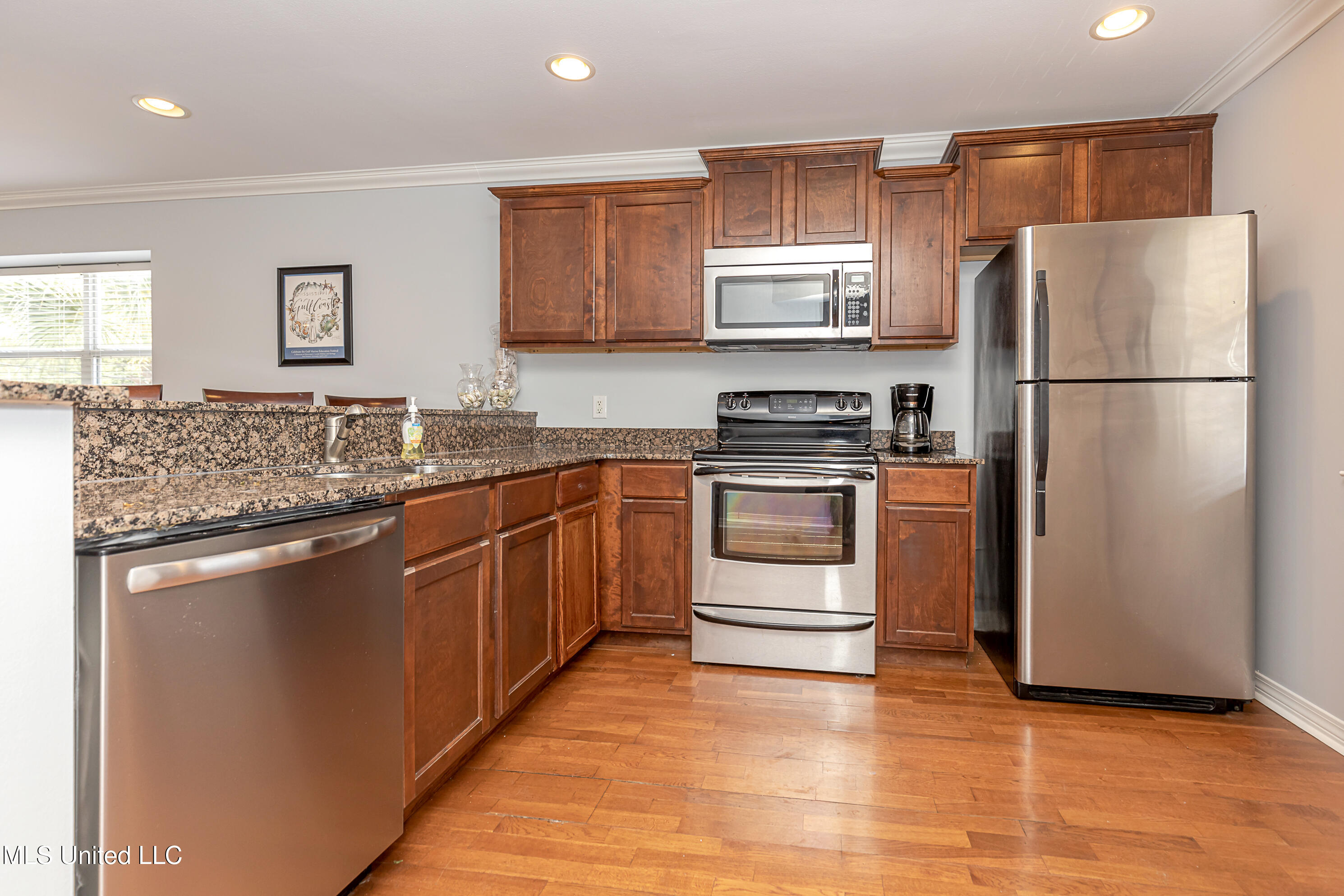 2421 Beachview Drive, Unit F16 Ocean Springs, MS 39564 - Photo 56 of 70 IMG_8786