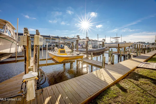 $239,900 | 2421 Beachview Drive, Unit F16, Ocean Springs, MS 39564