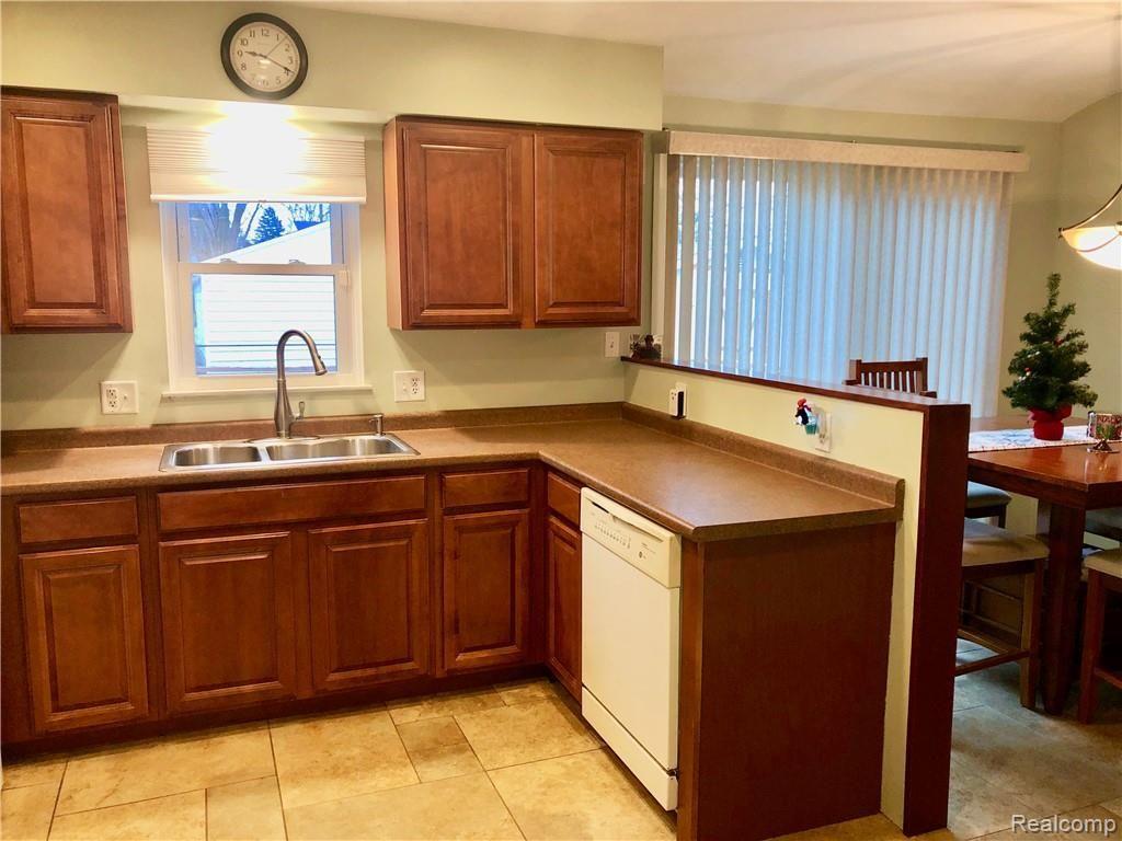 2812 Riverside Drive Port Huron, MI 48060 - Photo 14 of 36