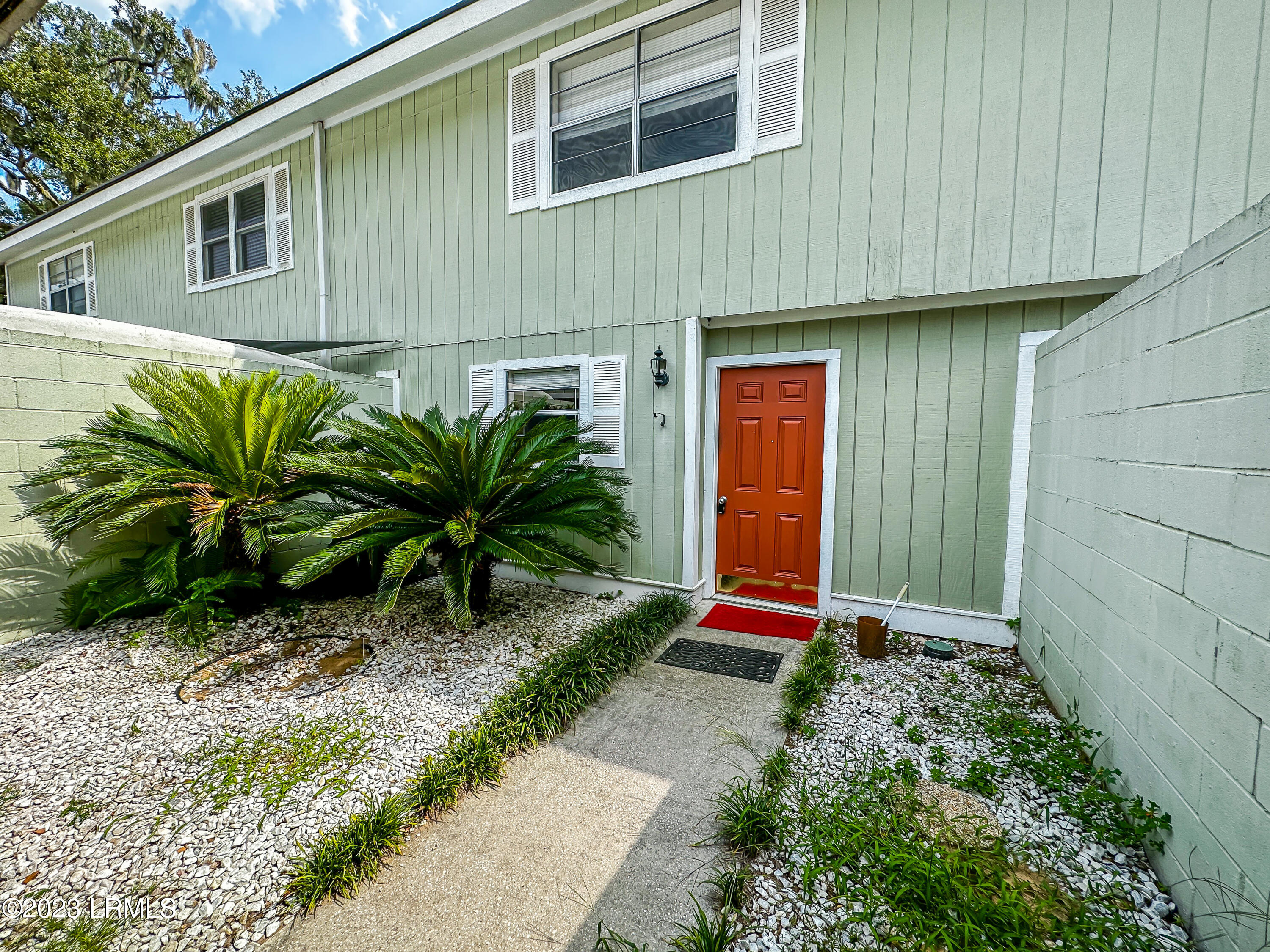 900 State Rd S-7-297, Unit G4 Beaufort, SC 29902 - Photo 1 of 23 IMG_2572