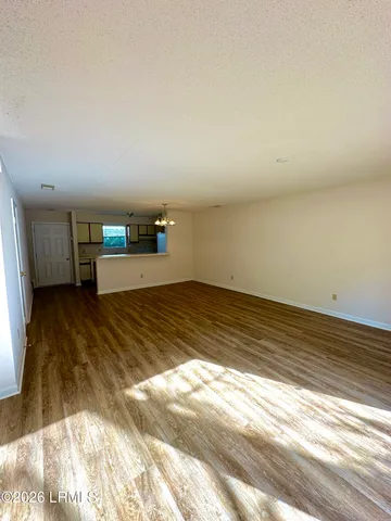 $1,575 | 900 State Rd S-7-297, Unit G4, Beaufort, SC 29902